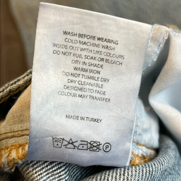 White Fox Boutique Distressed Blue Jeans - Picture 10 of 10